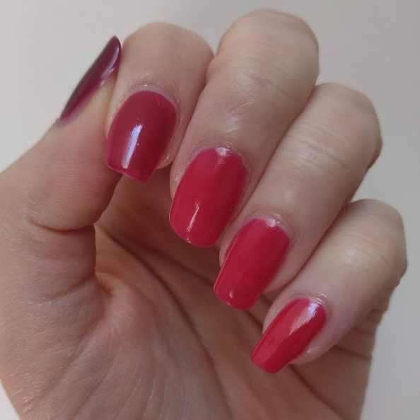 NAILS | Layla Ceramic Effect Red Jelly Flakie CE53 Swatch | Cosmetic Proof  | Vancouver beauty, nail art and lifestyle blog